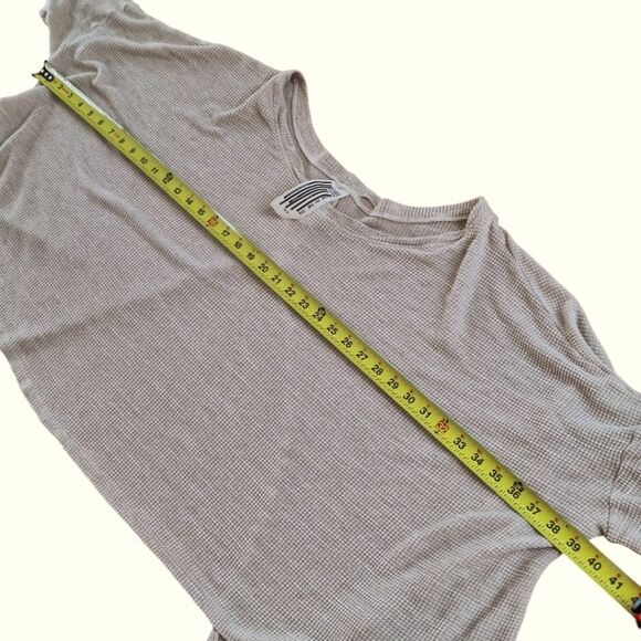 FREE PEOPLE STORYTELLER USA Made Waffle Knit Split Back TEE Swing Top OVERSIZE S - Picture 13 of 13